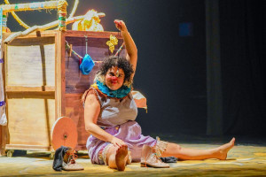 Lu&iacute;za Fontes interpreta a palha&ccedil;a Gard&ecirc;nia em "A Boba: Uma Jornada"