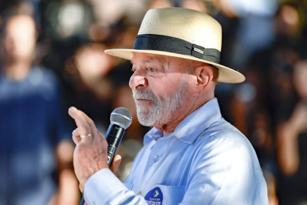 O presidente Lula, segundo o Ministro da Fazenda, apresentou para o Congresso uma proposta de revisão dessas aposentadorias