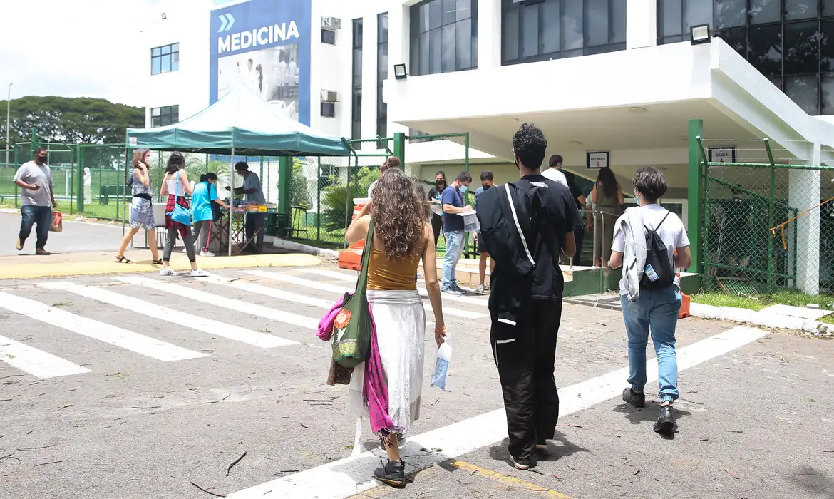 O Fies oferece financiamento para quem deseja estudar em uma instituição privada de ensino superior/VALTER CAMPANATO/AGÊNCIA BRASIL