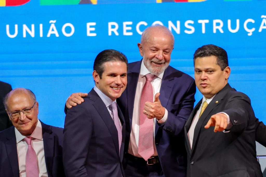 Lula mencionou ainda o pedido para que o Senado vote o projeto do Redata, regime de desonera&ccedil;&atilde;o para data centers no Pa&iacute;s
