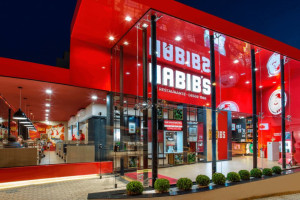 Na d&eacute;cada de 2010, o Habib's expandiu rapidamente e chegou a faturar R$ 3 bilh&otilde;es ao ano, com 600 unidades em opera&ccedil;&atilde;o.