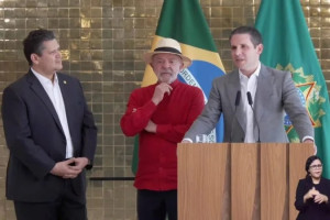 Hugo Motta classificou o encontro com Lula e Alcolumbre como "extremamente positivo"
