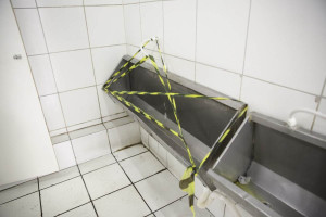 Mict&oacute;rio parcialmente interditado na Avenida Dantas Barreto