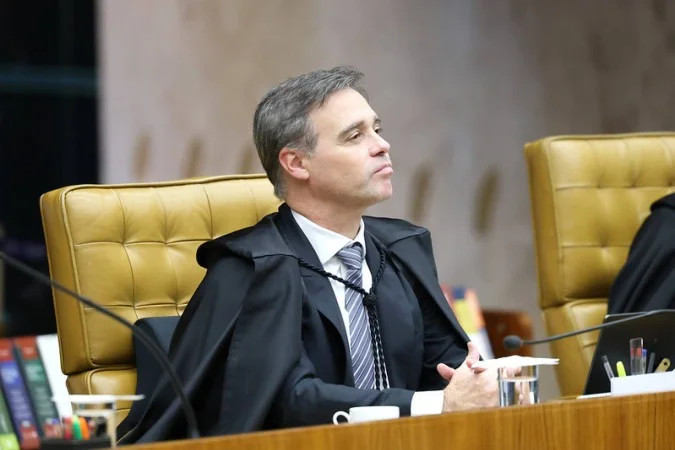 Mendonça propôs uma distinção entre o 