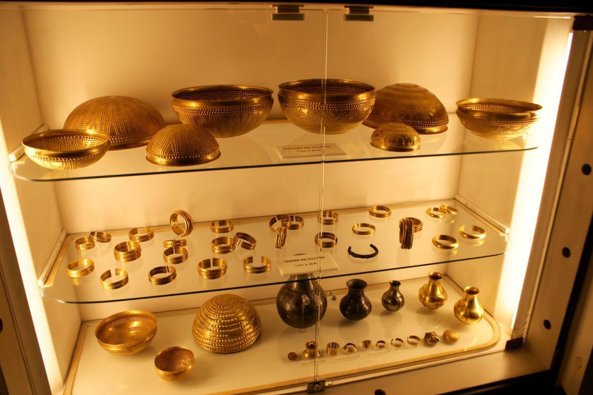 O Tesouro de Villena é uma coleção de cerca de cinquenta peças de ouro, prata e ferro, datadas de 1000 a.C/Flickr @garcajulio