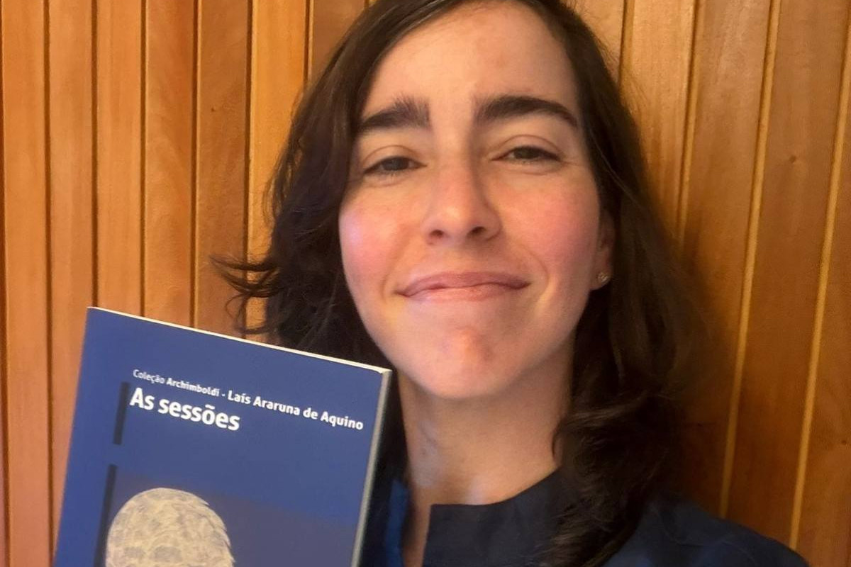 A pernambucana Laís Araruna foi finalista do Prêmio Jabuti 2025 com livro de contos 
