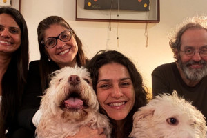 Leticia Sabatella mostrou reencontro com c&atilde;o Bertoldo