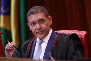 Marques pautou o julgamento de a&ccedil;&atilde;o do PT que questiona o v&iacute;deo deepfake do ex-presidente na conven&ccedil;&atilde;o do PL, em julho