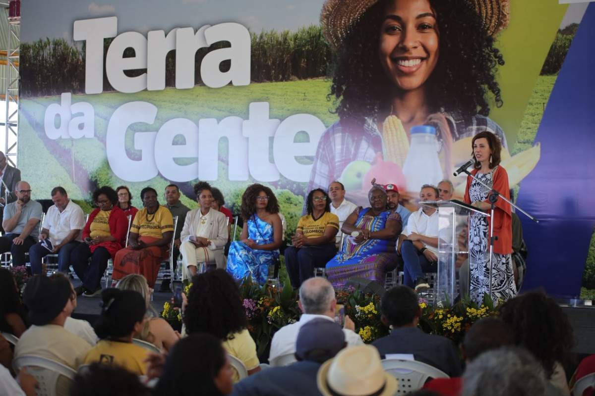 Junto à inclusão de Conceição das Crioulas ao Plano Nacional de Reforça Agrária, ministério anunciou crédito subsidiado de R$ 8 mil/Ascom/MDA