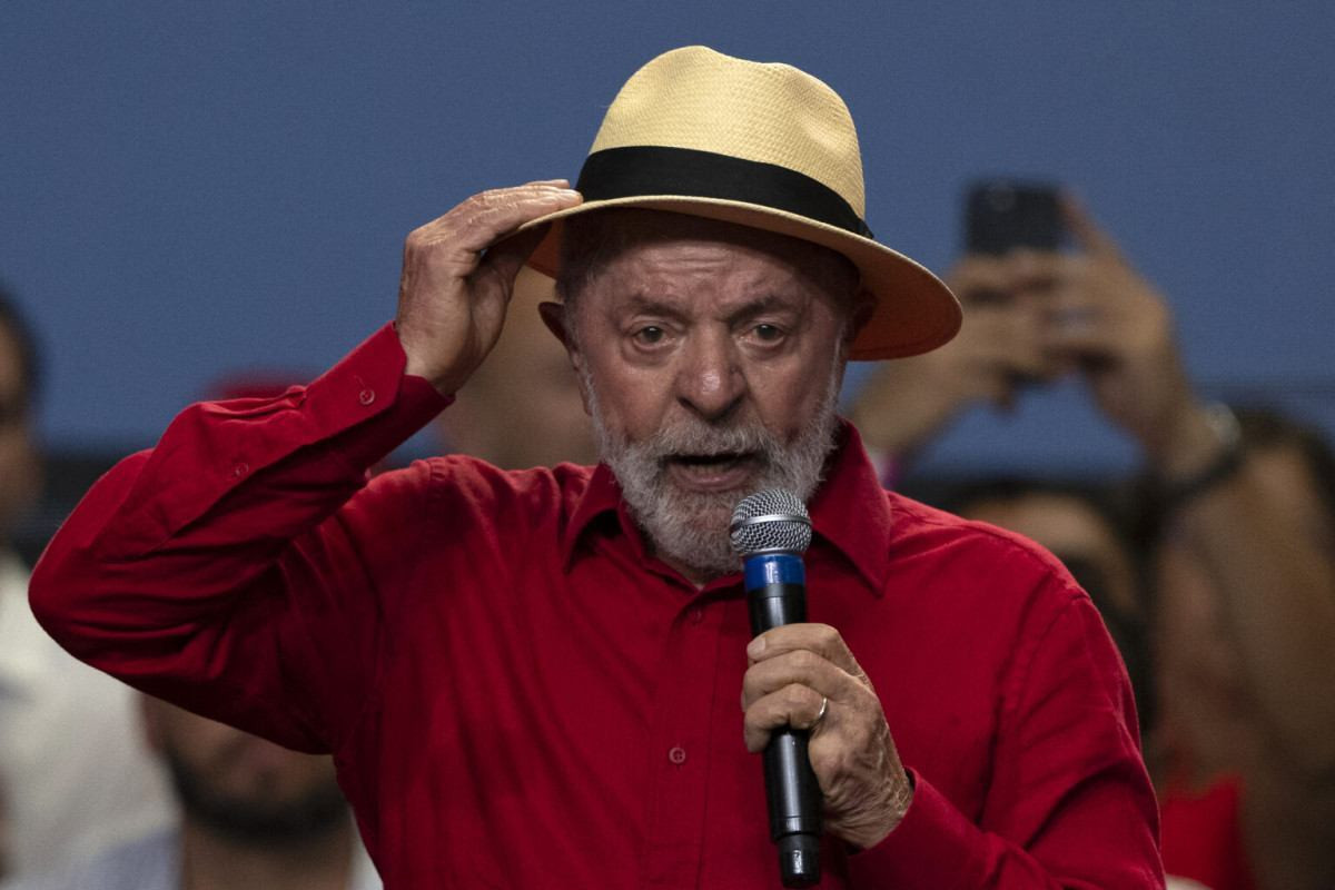 Lula também destacou os planos de governo dele para a área de tecnologia, mirando minerais críticos e afirmou que é preciso formar profissionais na área/Pablo Porciúncula / AFP