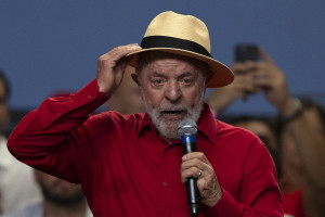 Lula tamb&eacute;m destacou os planos de governo dele para a &aacute;rea de tecnologia, mirando minerais cr&iacute;ticos e afirmou que &eacute; preciso formar profissionais na &aacute;rea