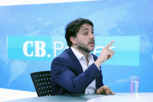 Ministro apontou que Renan listou ao TSE apenas um site e uma conta no X, mas posteriormente foram informados 18 perfis