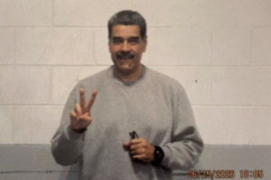 Maduro aparece em fotos dentro de pris&atilde;o nos Estados Unidos