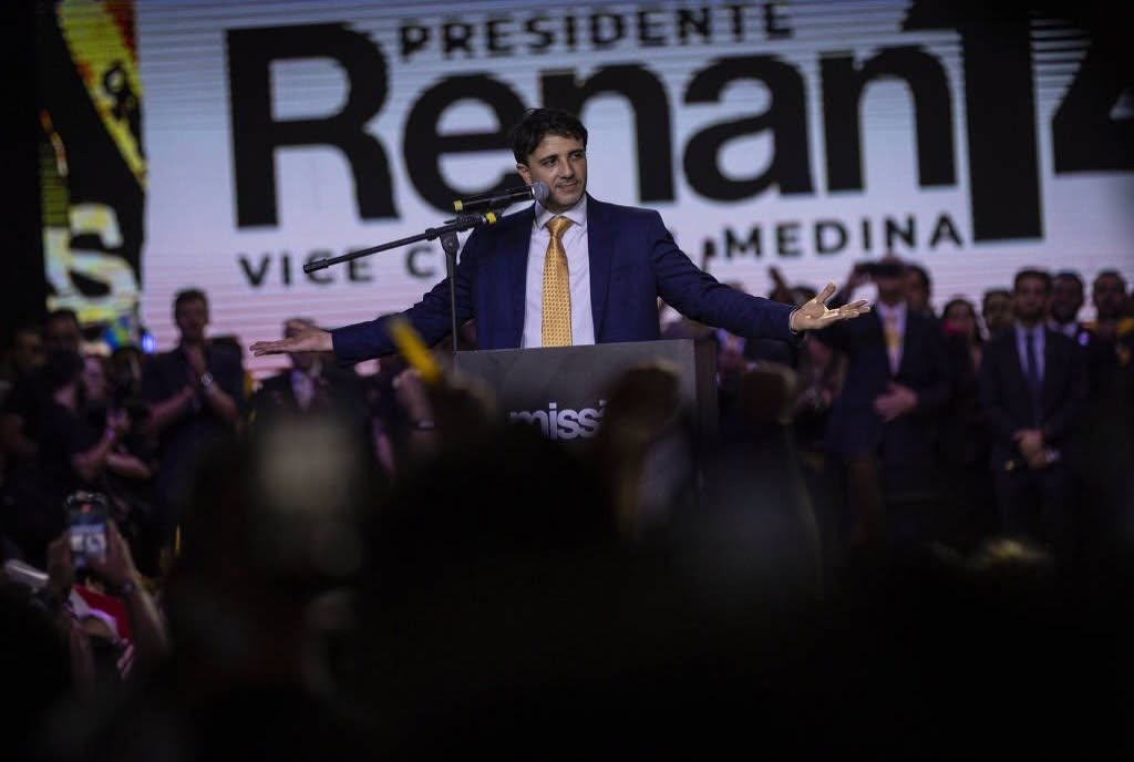 Questionamento se refere às redes sociais do presidenciável/Foto: Facebook de Renan Santos/ Reprodução
