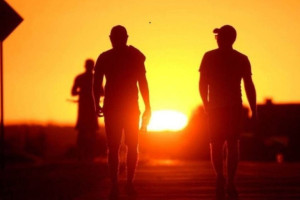 Minist&eacute;rio da Sa&uacute;de orienta a popula&ccedil;&atilde;o a beber bastante &aacute;gua, evitar atividades f&iacute;sicas ao ar livre e exposi&ccedil;&atilde;o ao sol entre 10h e 17h