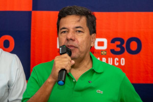Mendon&ccedil;a Filho defende anistia a Jair Bolsonaro: "Julgamento fora do processo legal"