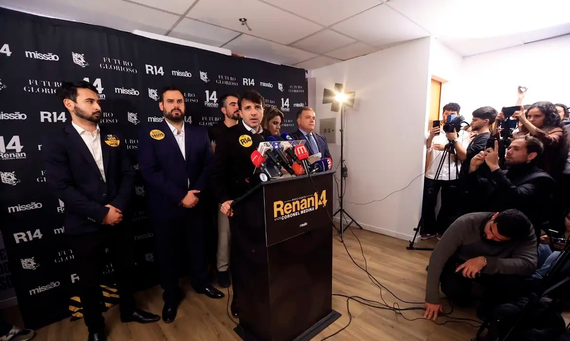 O candidato Renan Santos (Missão)/Paulo Pinto/Agência Brasil