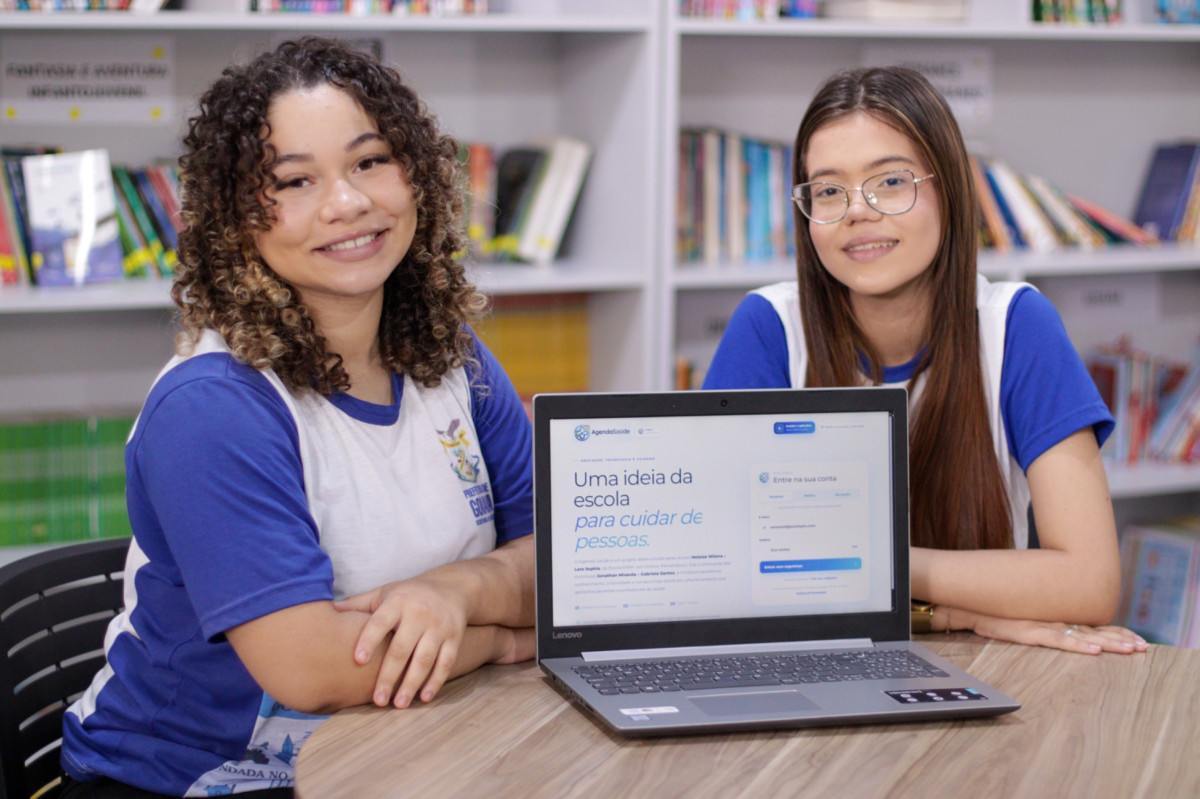 Heloise e Lara desenvolveram o projeto a partir das dificuldades enfrentadas para conseguir atendimento nas unidades de saúde
/Foto: Dulino/Divulgação