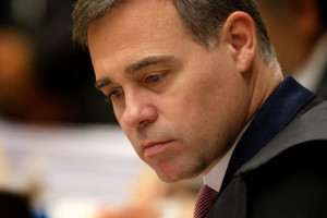 Ministro Andr&eacute; Mendon&ccedil;a, do STF