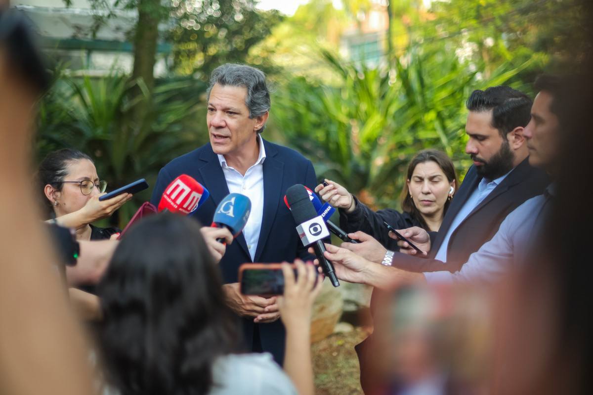 Fernando Haddad em coletiva de imprensa/Diogo Zacarias/PT