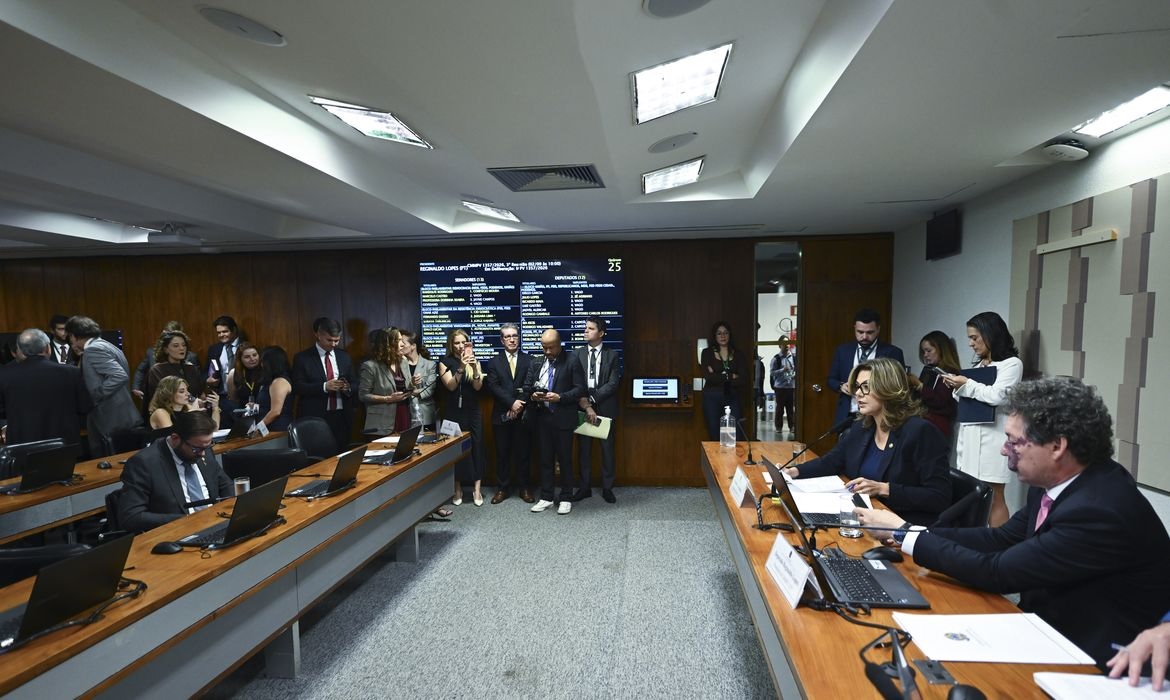Comissão Mista do Congresso Nacional que analisa a MP da 
