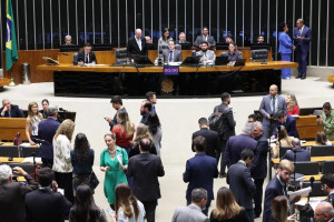 C&acirc;mara aprova texto-base da MP que acaba com taxa das blusinhas