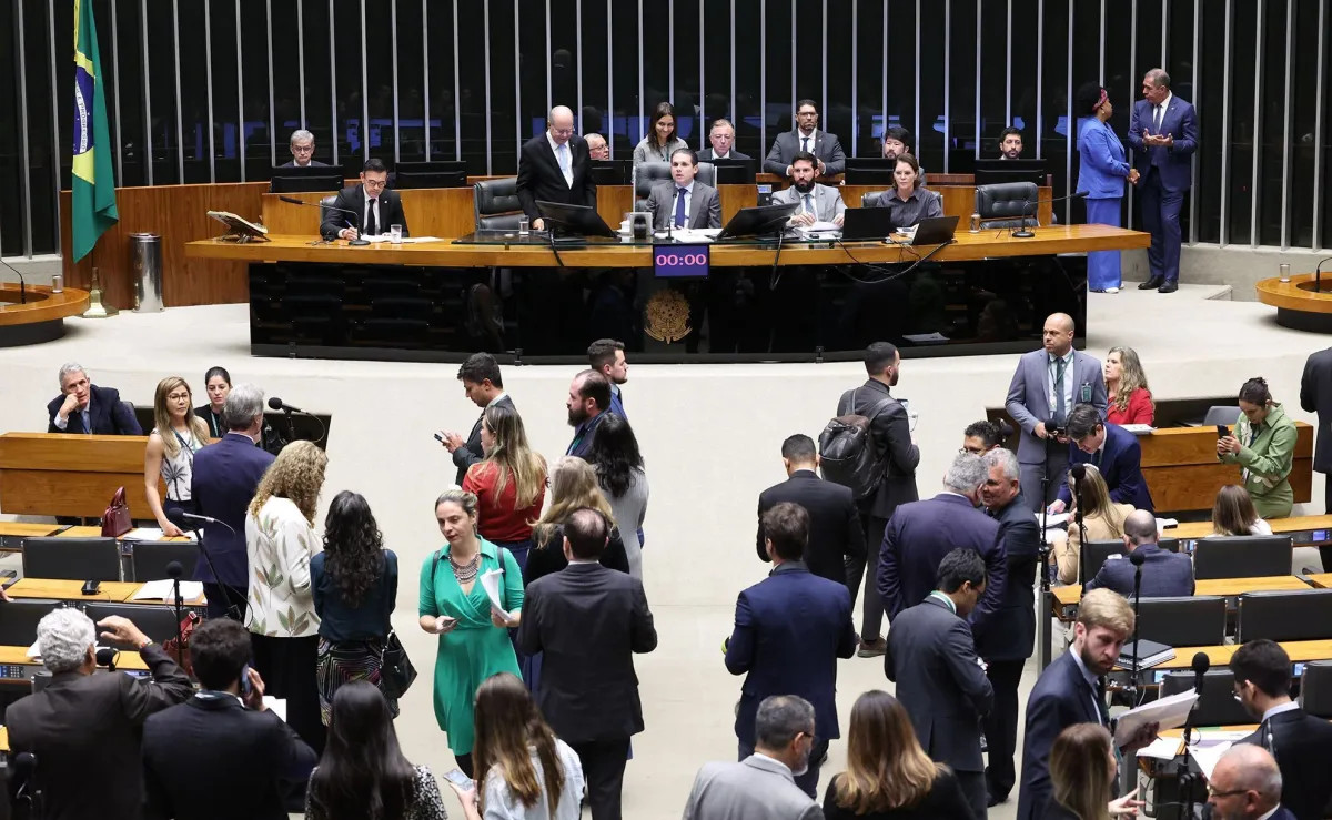 O Planalto correu contra o tempo para aprovar o texto e evitar que o imposto volte a vigorar em pleno período eleitoral/Kayo Magalhães/Câmara dos Deputados