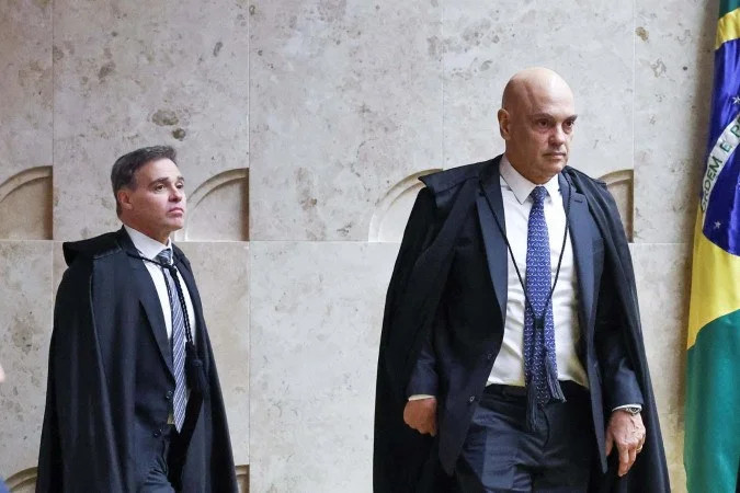 Mendonça e Moraes chegam para a sessão desta quarta-feira (2)/Antônio Augusto/STF