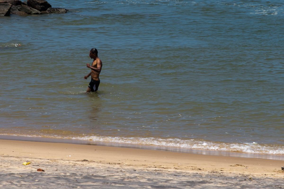 Praia dos Milagres, em Olinda (Rafael Vieira/ DP)