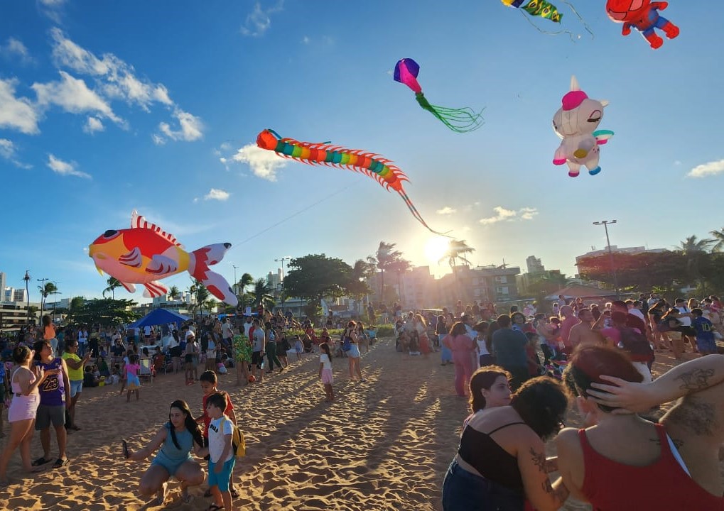 Pipas em tamanhos e formatos distintos encantam crianças e adultos em festival em Candeias/Cortesia