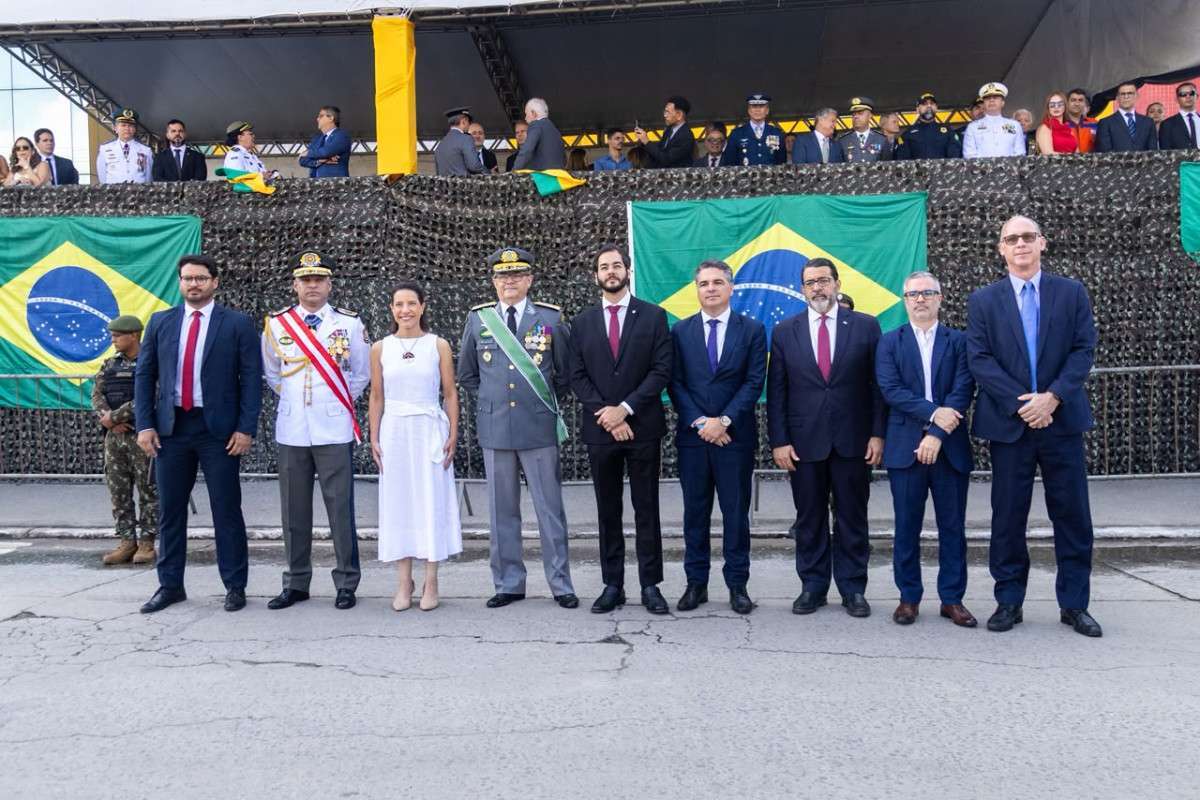 Desfile de 7 de Setembro no Recife (Karol Rodrigues/DP)
