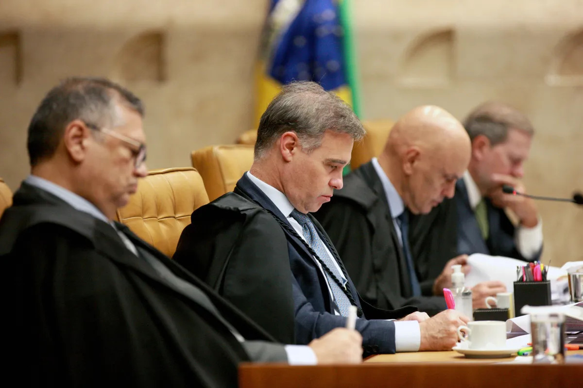Os ministros Gilmar Mendes, André Mendonça, Alexandre de Moraes e Dias Toffoli em sessão no plenário do STF/Bruno Moura/STF