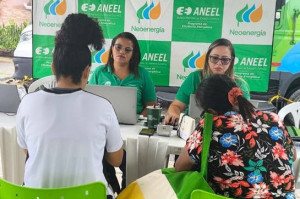 Neoenergia realiza mutir&atilde;o em Olinda para evitar que mais de 7 mil clientes percam a Tarifa Social de Energia