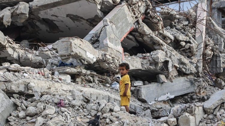Ao todo, 831 corpos já foram recuperados de áreas das quais as tropas israelenses se retiraram em conformidade com o acordo/Omar AL-QATTAA / AFP