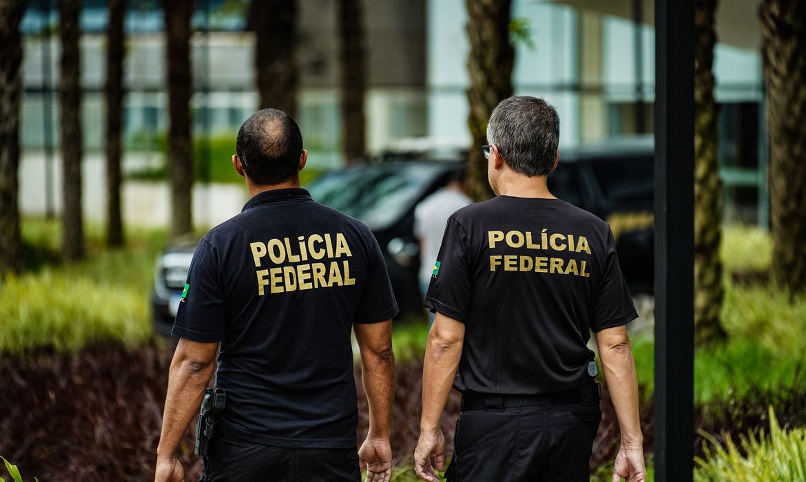 Operação em Valença, no sul do estado, cumpre dois mandados de busca e apreensão/RAFA NEDDERMEYER/AGÊNCIA BRASIL
