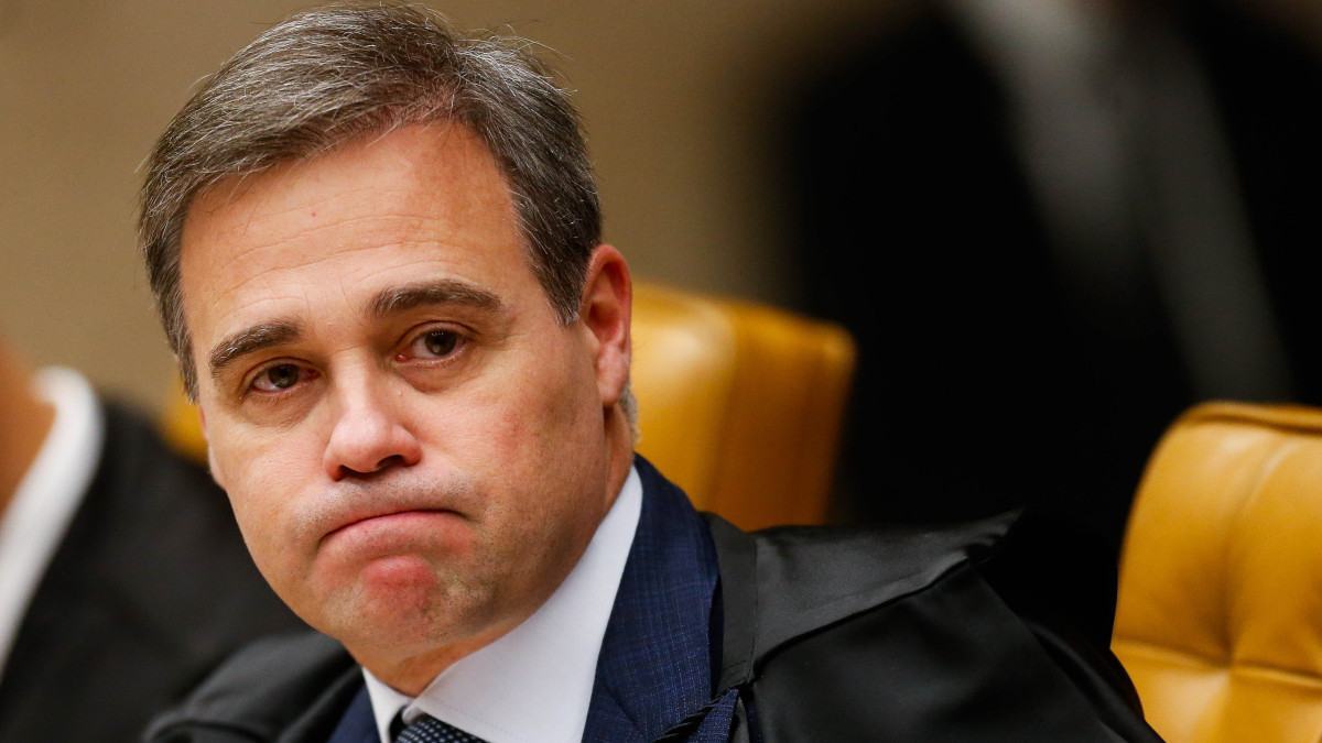 Após Lula dar uma declaração pública pedindo a quebra integral do sigilo da investigação, petistas entoaram o coro crítico contra Mendonça/Wilton Júnior / Estadão