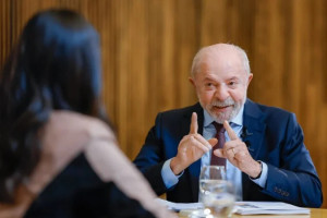 Presidente Lula durante entrevista