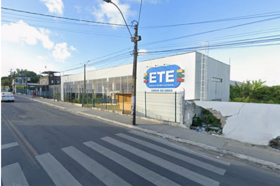 Escola Técnica Estadual Chico Science, em Olinda/Reprodução/Google Street View