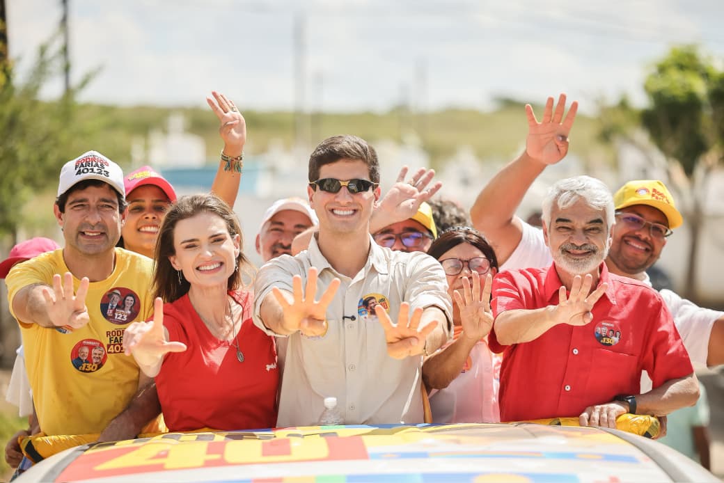 Chapa da Frente Popular de Pernambuco durante agenda neste sábado (12)/Foto: Edson Holanda