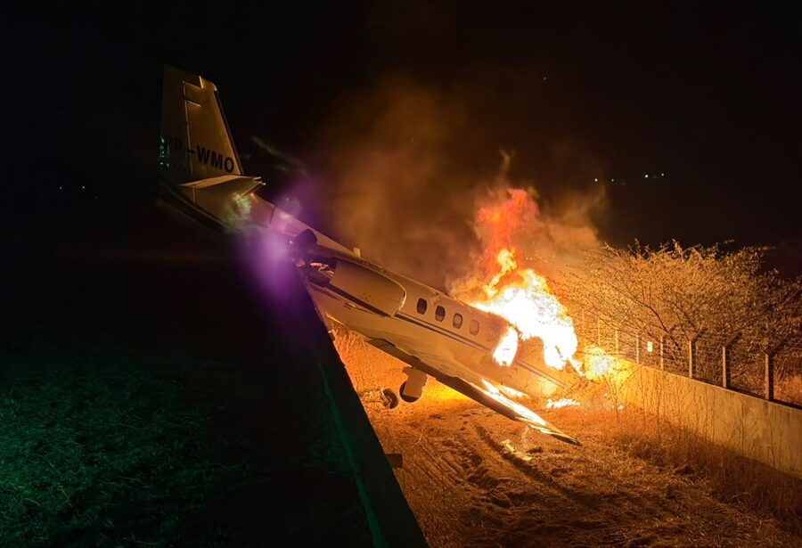 Avião pegou fogo após sair de pista durante pouso/Divulgação/CBMRN