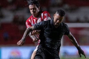 Partida entre N&aacute;utico x Oper&aacute;rio-PR nos Aflitos