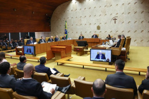 Sess&atilde;o in&eacute;dita do plen&aacute;rio do STF