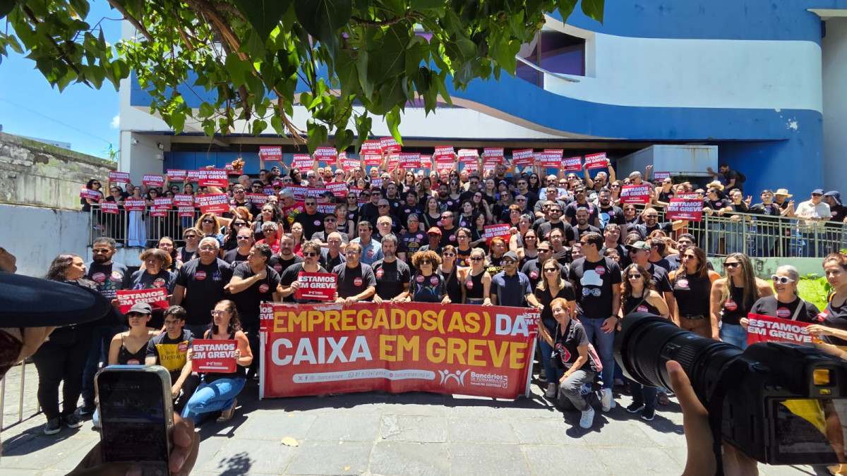 Categoria se mobilizou em frente à agência da Avenida Conde da Boa Vista, no Centro do Recife/Divulgação/Sindicato dos Bancários de Pernambuco