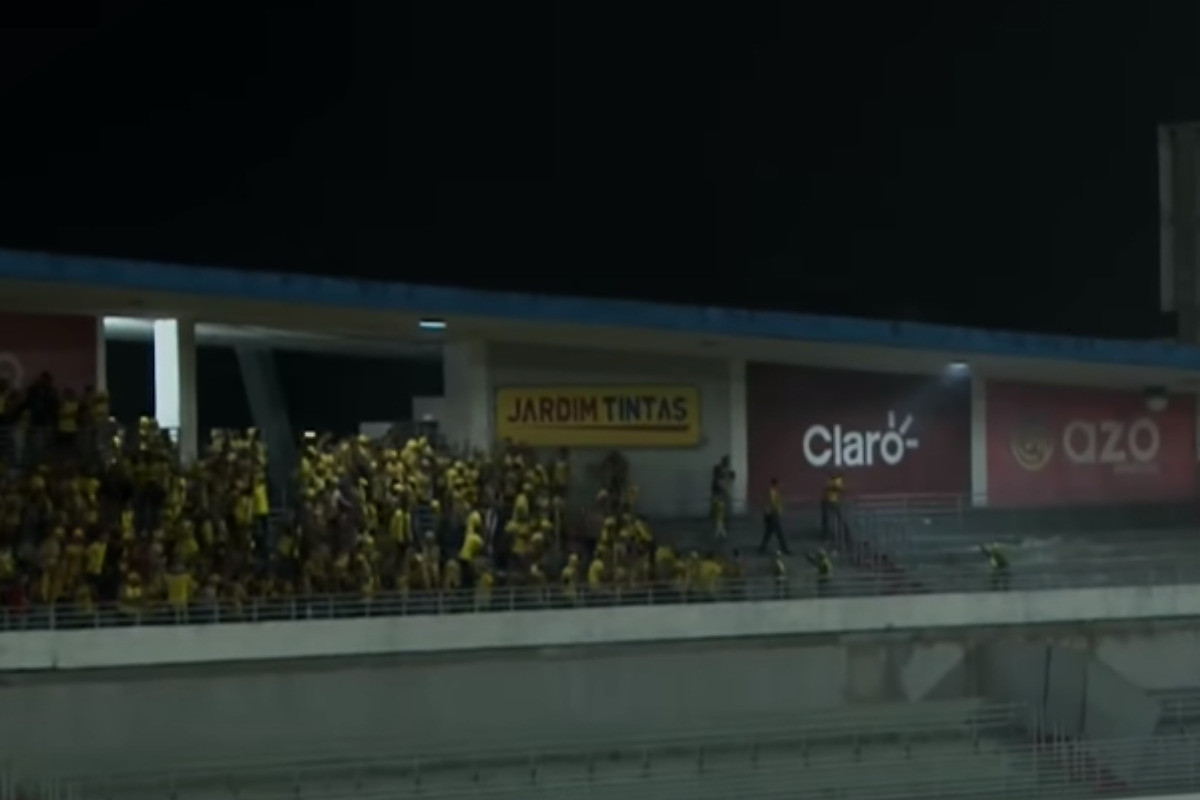 
Confusão nas arquibancadas marcou fim da partida entre CRB x Sport /Reprodução/Gazeta Esportes AL