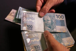 Copom reduz taxa Selic em 0,25 ponto porcentual, para 13,75% ao ano, em decis&atilde;o un&acirc;nime