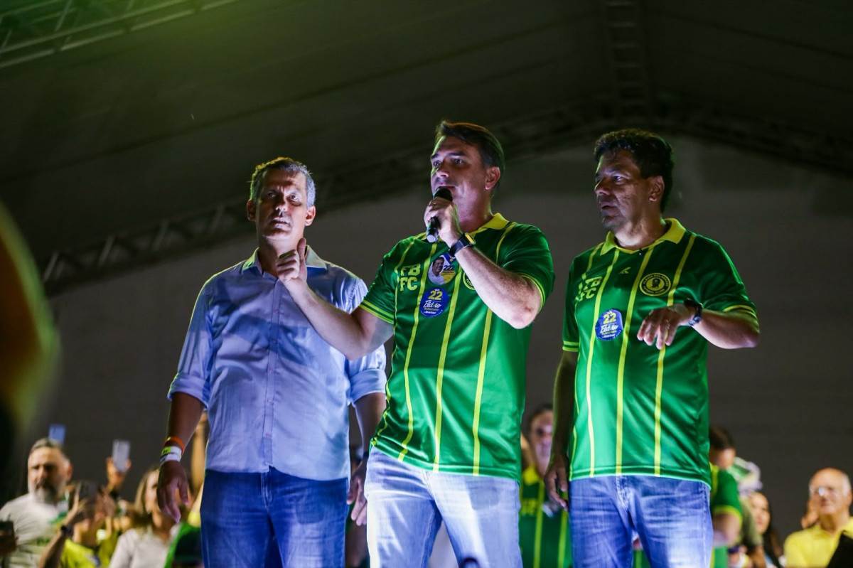 Discurso de Flávio Bolsonaro no Recife/Foto: Karol Rodrigues