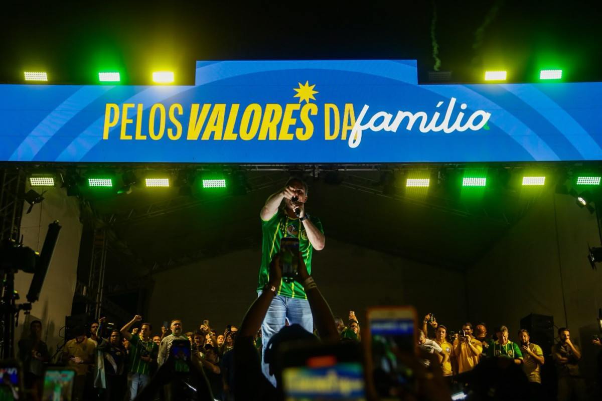 Imagens do ato de Flávio Bolsonaro no Recife (Foto: Karol Rodrigues/DP Foto)