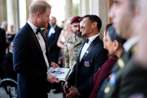 Pr&iacute;ncipe Harry fez sua primeira apari&ccedil;&atilde;o p&uacute;blica desde que retornou h&aacute; tr&ecirc;s semanas