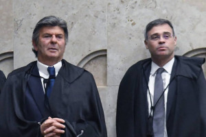 Os ministros do STF Luiz Fux (E) e Andr&eacute; Mendon&ccedil;a (D)