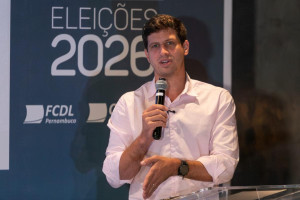 Em encontro com lojistas, Jo&atilde;o promete congelar impostos e criar delegacia para o com&eacute;rcio
